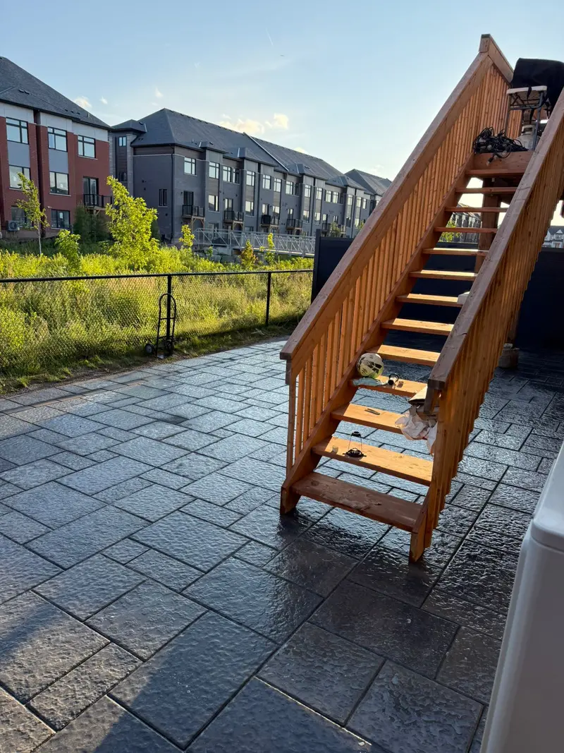 Unilock Rivercrest Wall